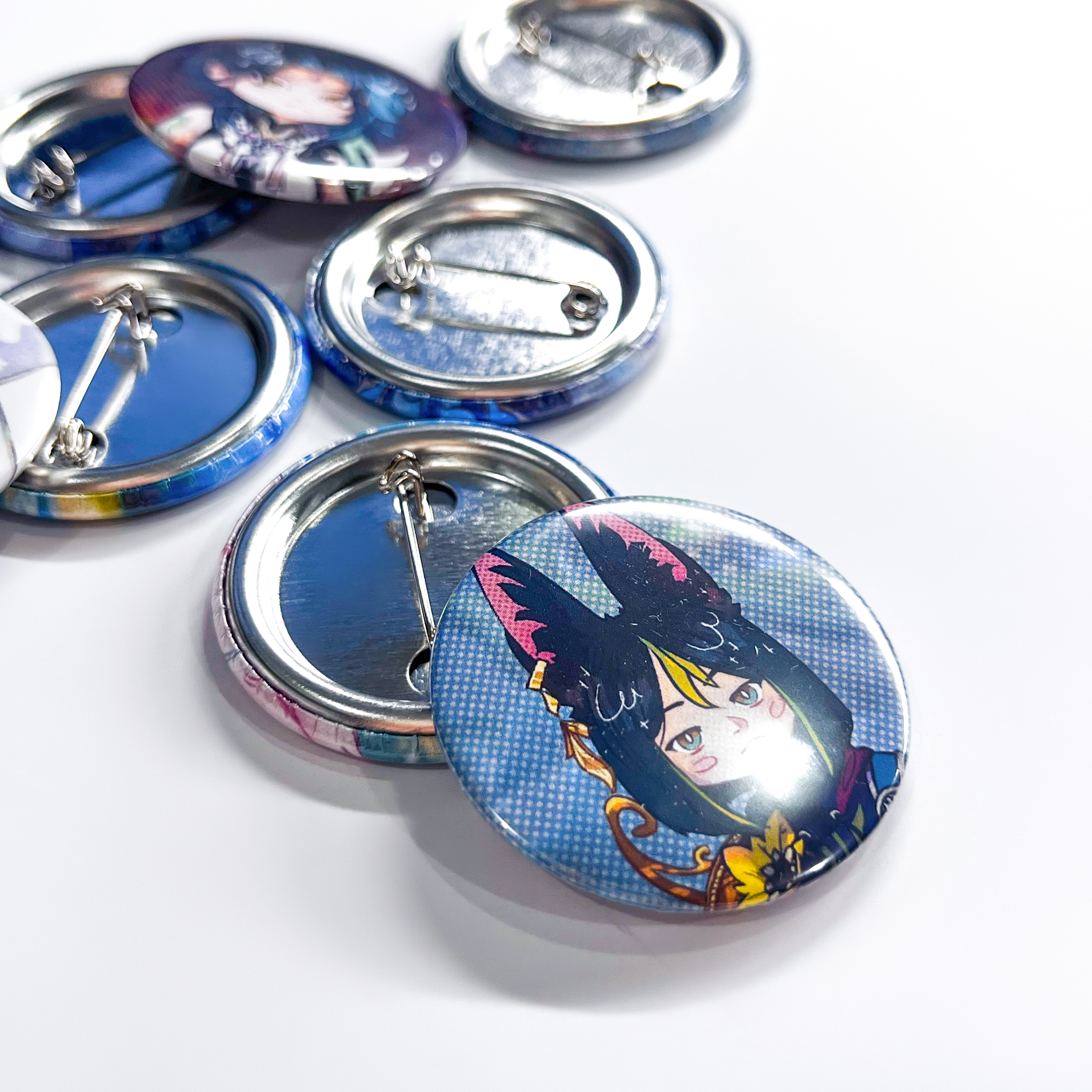 Значки и визитки для художников Соняк и nickyTess