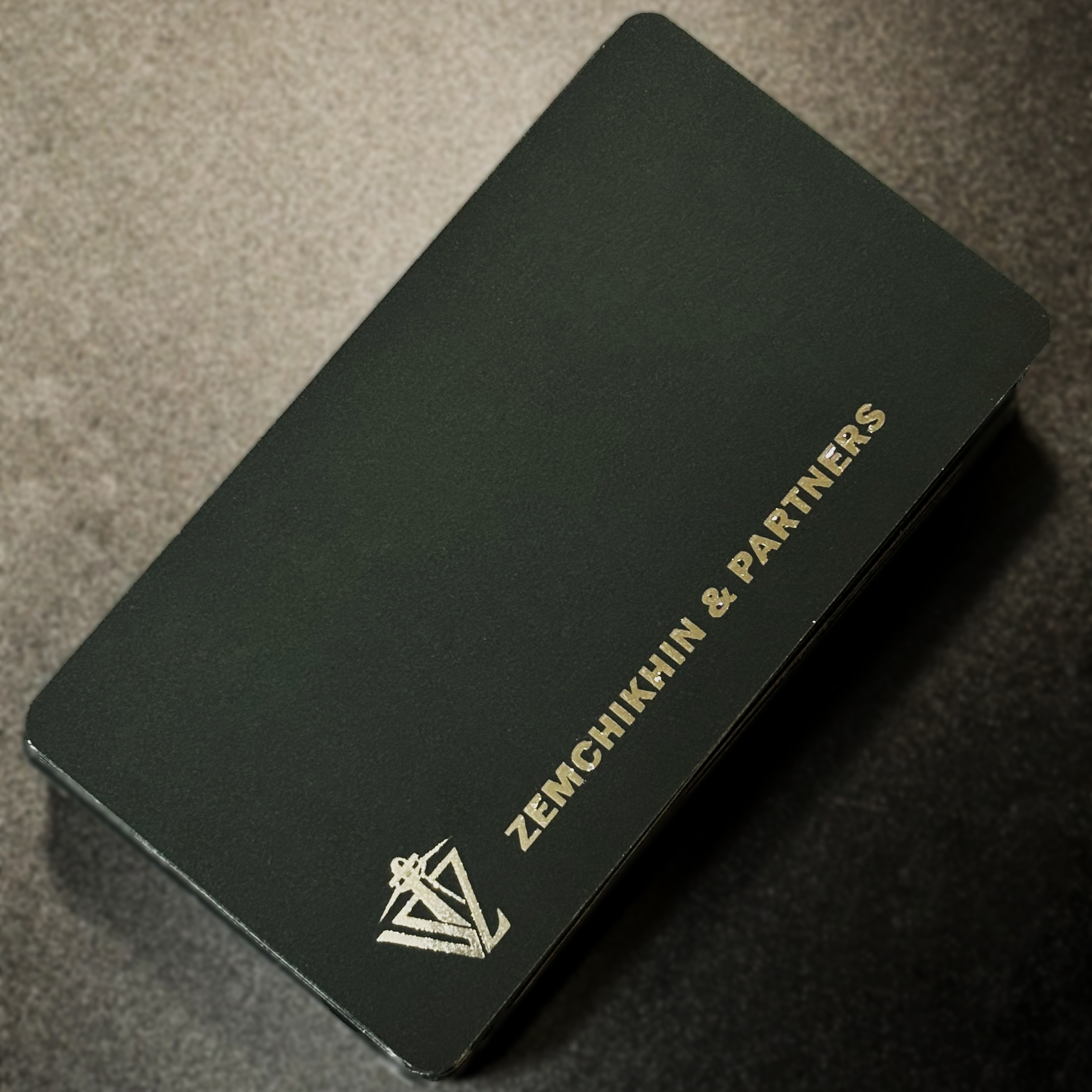 Визитки для адвокатскоого бюро Земчихин и партнеры