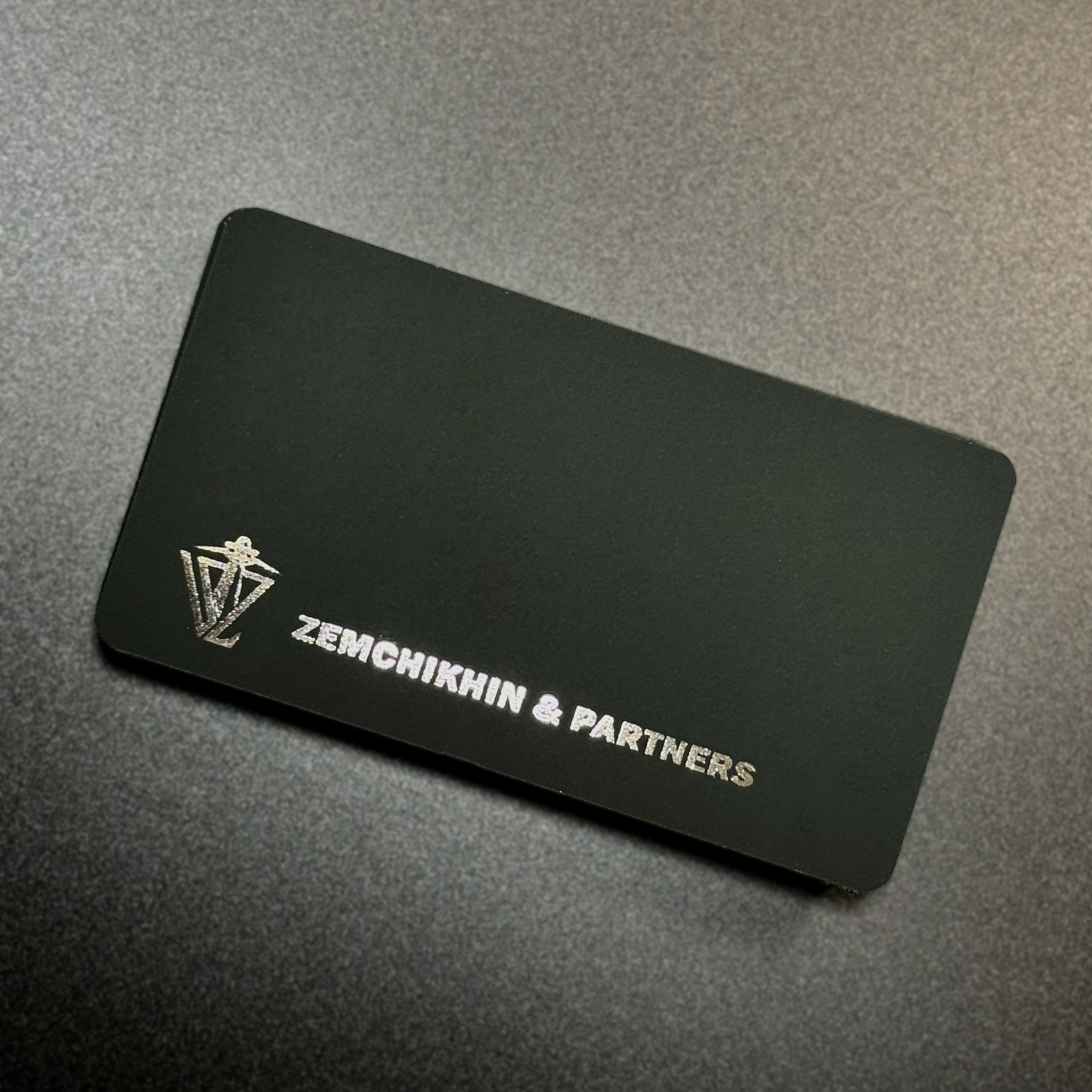 Визитки для адвокатскоого бюро Земчихин и партнеры