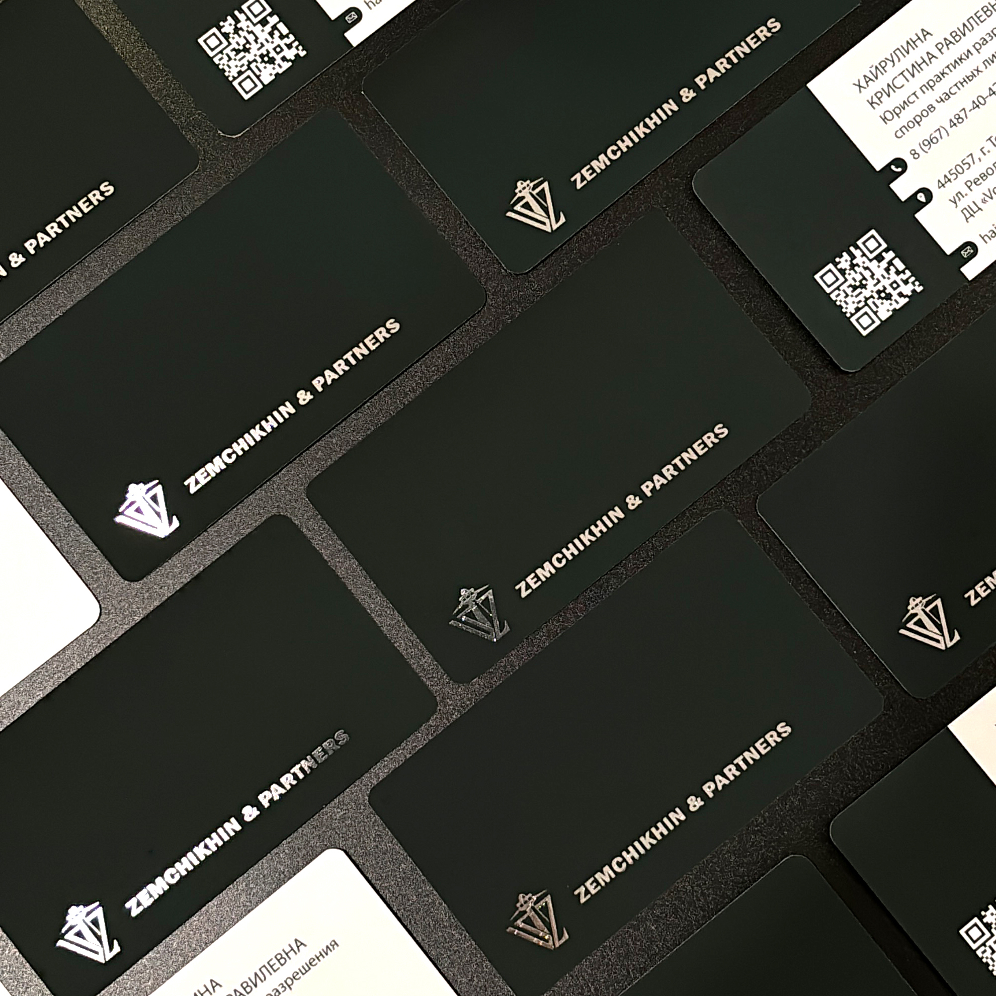 Визитки для адвокатскоого бюро Земчихин и партнеры