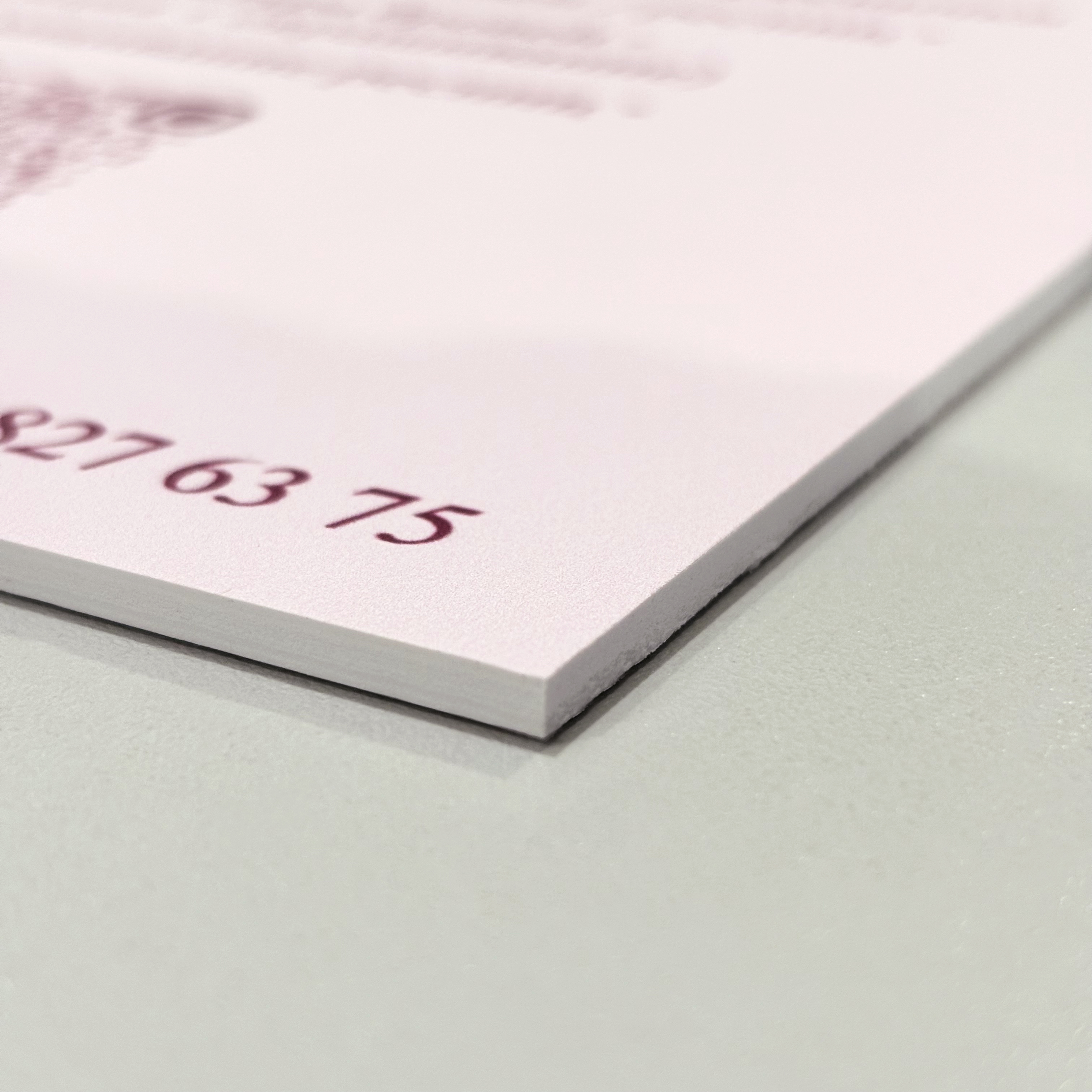 Визитки и табличка на дверь для бьюти-мастера