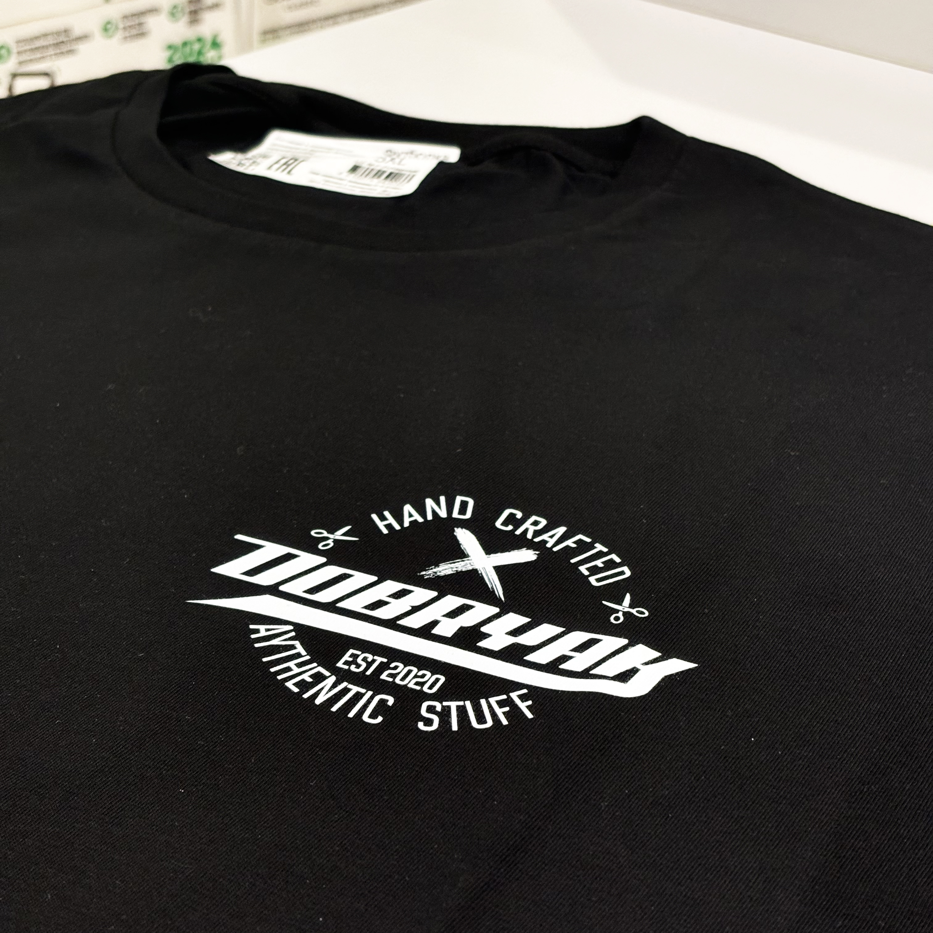 Футболка с печатью на груди и спине