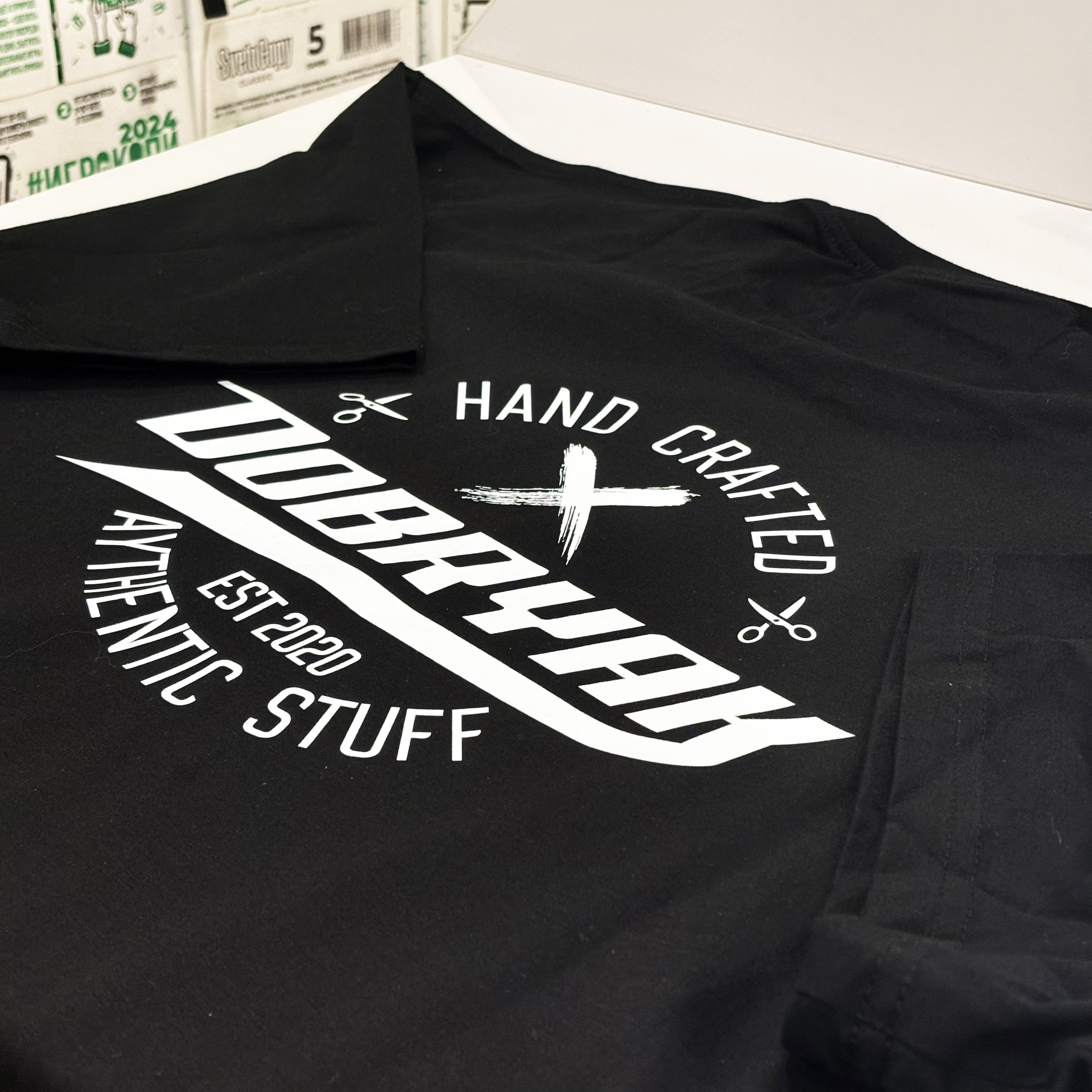 Футболка с печатью на груди и спине