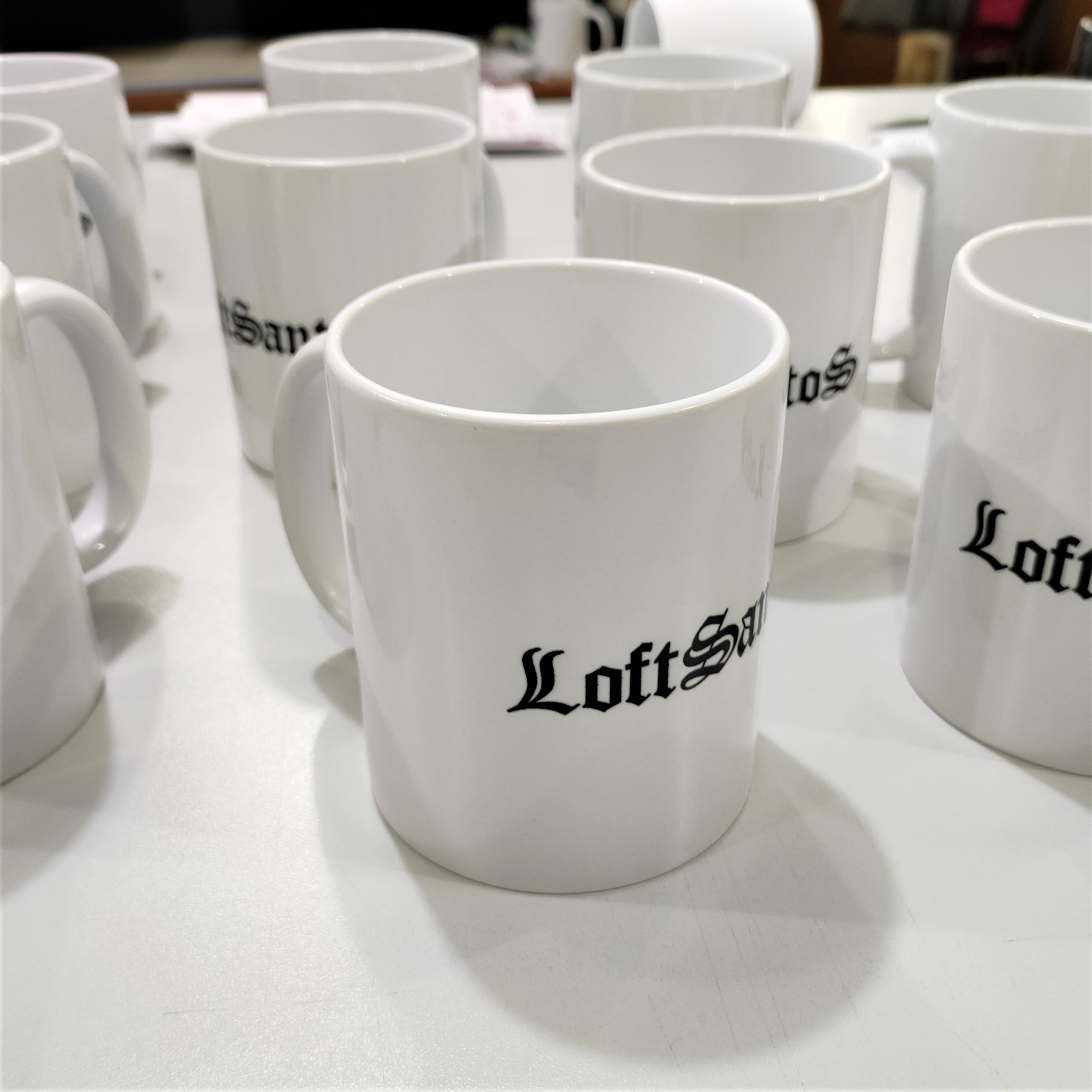 Кружки, визитки, листовки, таблички для LoftSantos