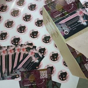 Визитки и наклейки для семейной кондитерской Страсти по сластям