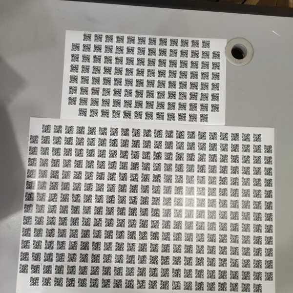 Наклейки QR-коды